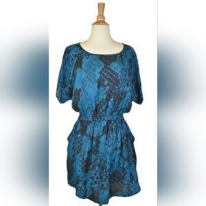 Express Silky Snake Print Dress with Pockets Teal Sz S